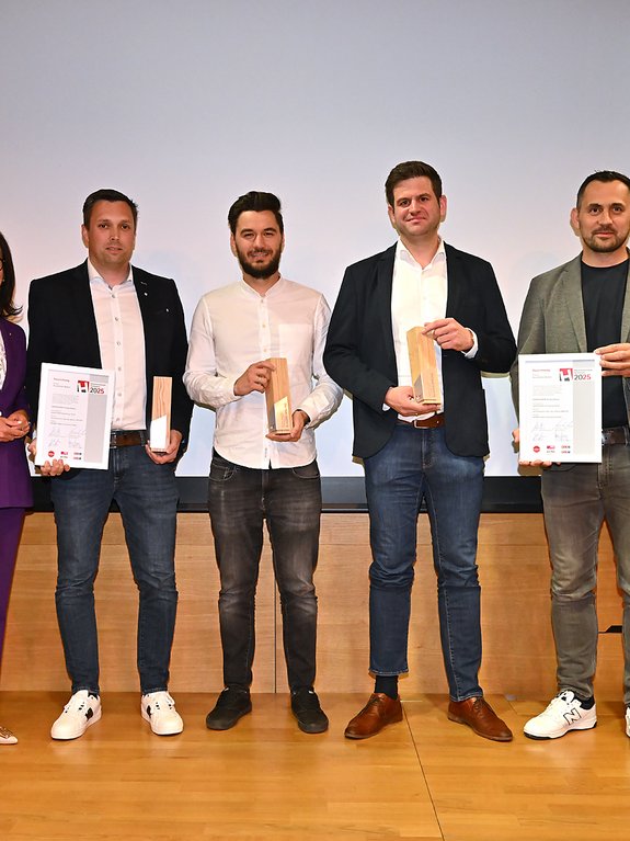 WIEHAG gewinnt OÖ Holzbaupreis