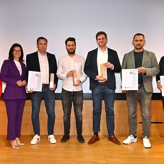 WIEHAG gewinnt OÖ Holzbaupreis