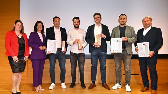 Projekt HARGASSNER Holzparkhaus gewinnt OÖ Holzbaupreis