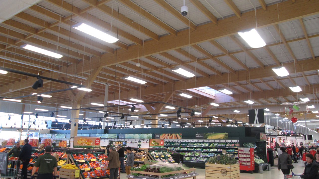 Tesco & Dobbies King´s Lynn Timber support structure WIEHAG