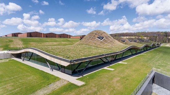 [Translate to Englisch:] Das Kuppeldach der Macallan Whisky Destillerie