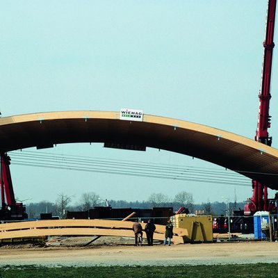 [Translate to Englisch:] Montage BSH Konstruktion Messehalle Straubing