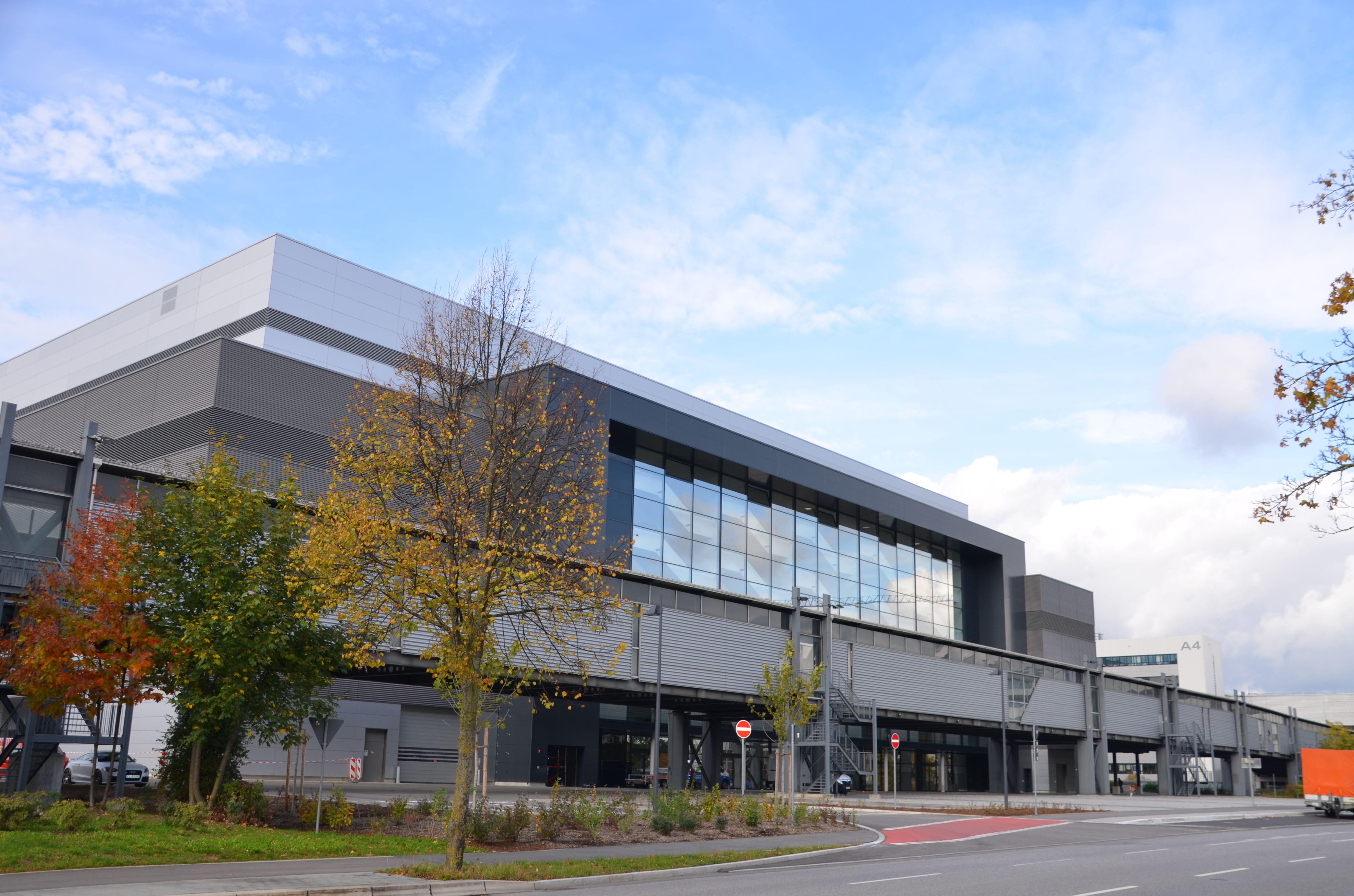 [Translate to Englisch:] Audi Güterverkehrszentrum Halle B 